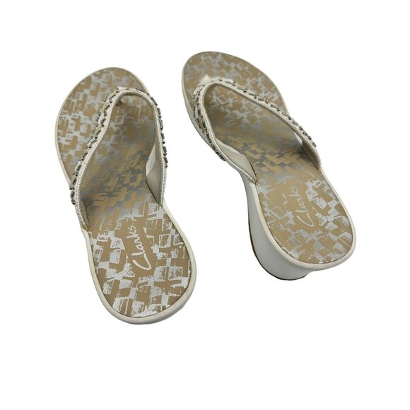 Clark's Women's White Floral Slip on‎ Wedge Heel Thong Sandals Beads - Picture 1 of 9